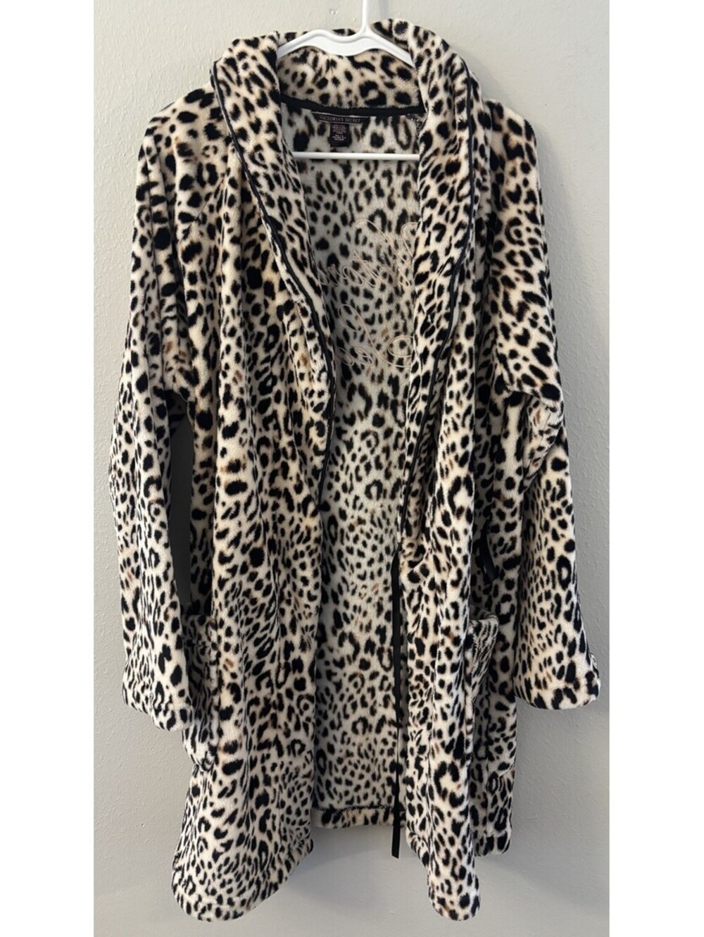 Victoria's Secret Womens Short Fleece Robe M/L Tan Black Leopard Print *No Belt*